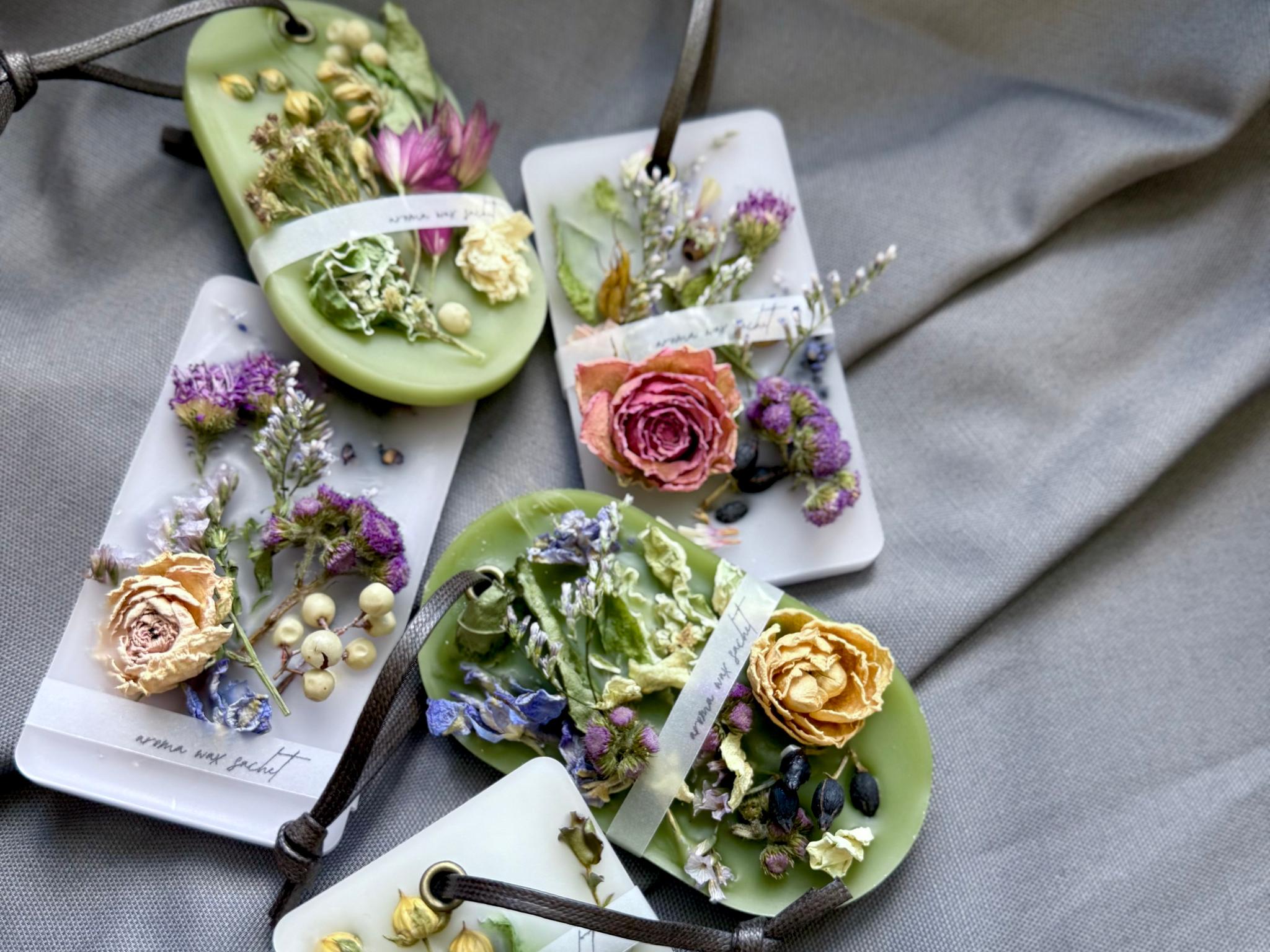 【BOXラッピング付！】香りの選べるアロマワックスサシェ 2点set